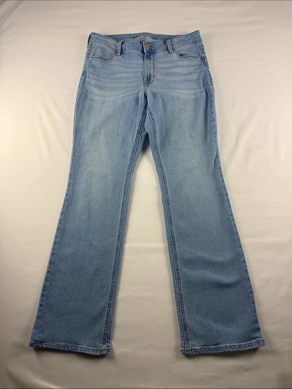 Old Navy Mid-Rise Wow Boot-Cut Jeans Light Wash Women's Size 10